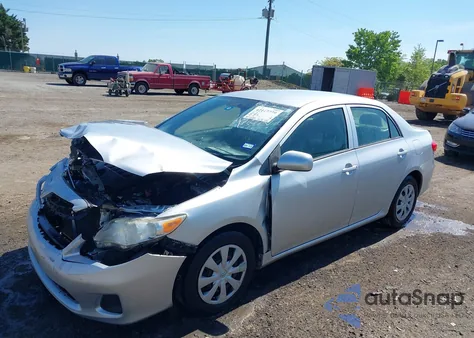 2013 Toyota Corolla L z USA, uszkodzony, nr VIN JTDBU4EE7DJ119592